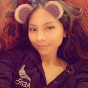 Meet your Posher, Yessenia